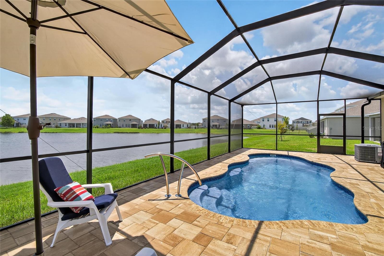 Listing photo id 45 for 5657 Hawks Cay Street