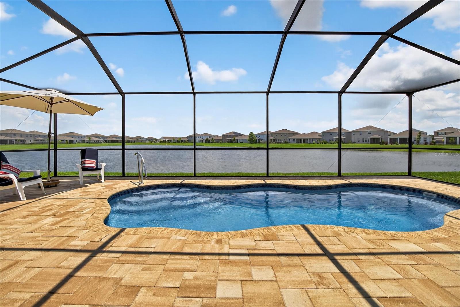 Listing photo id 46 for 5657 Hawks Cay Street