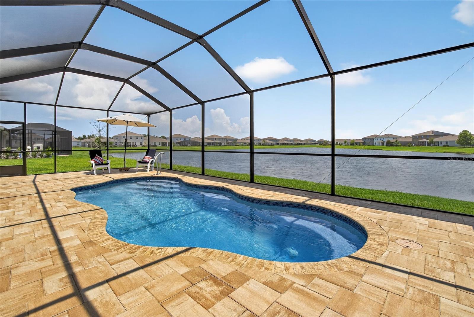 Listing photo id 47 for 5657 Hawks Cay Street