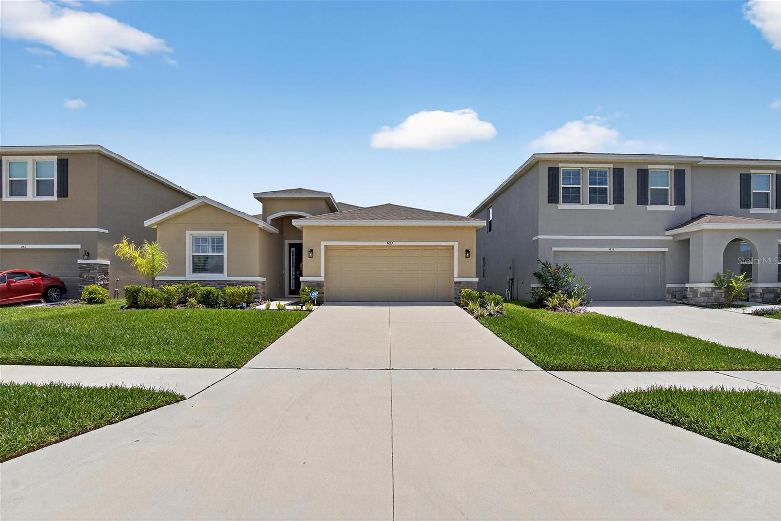 Listing photo id 57 for 5657 Hawks Cay Street