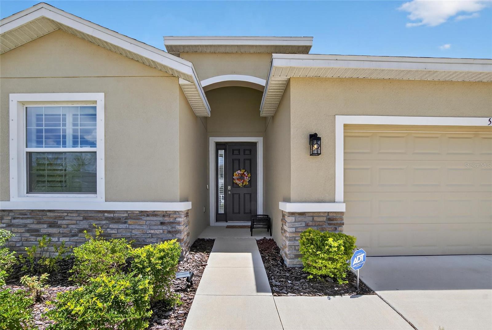 Listing photo id 62 for 5657 Hawks Cay Street