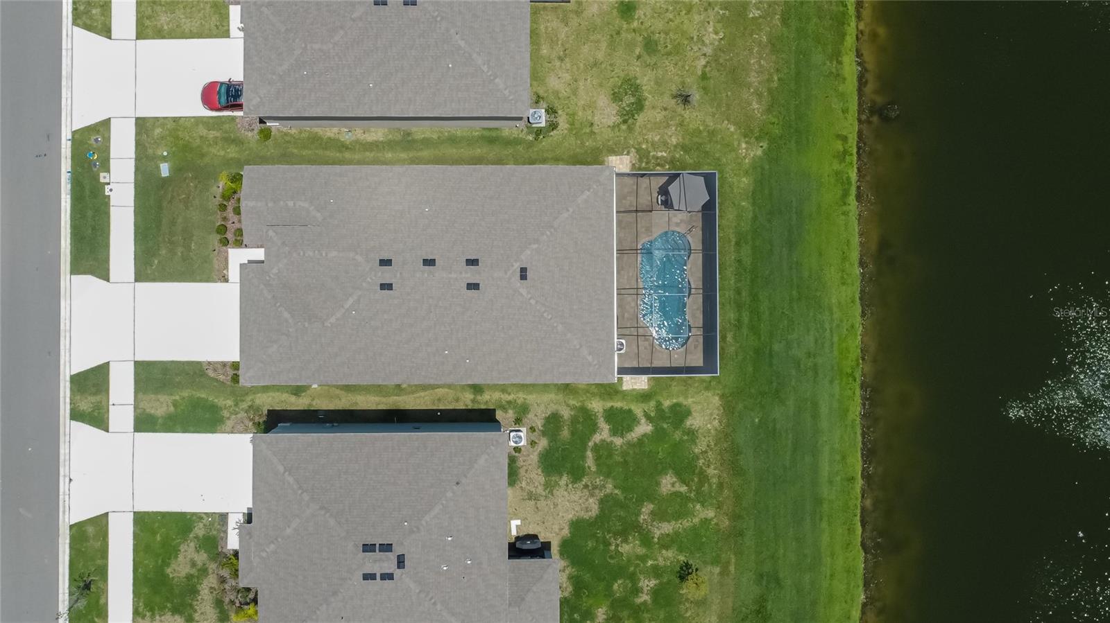 Listing photo id 87 for 5657 Hawks Cay Street