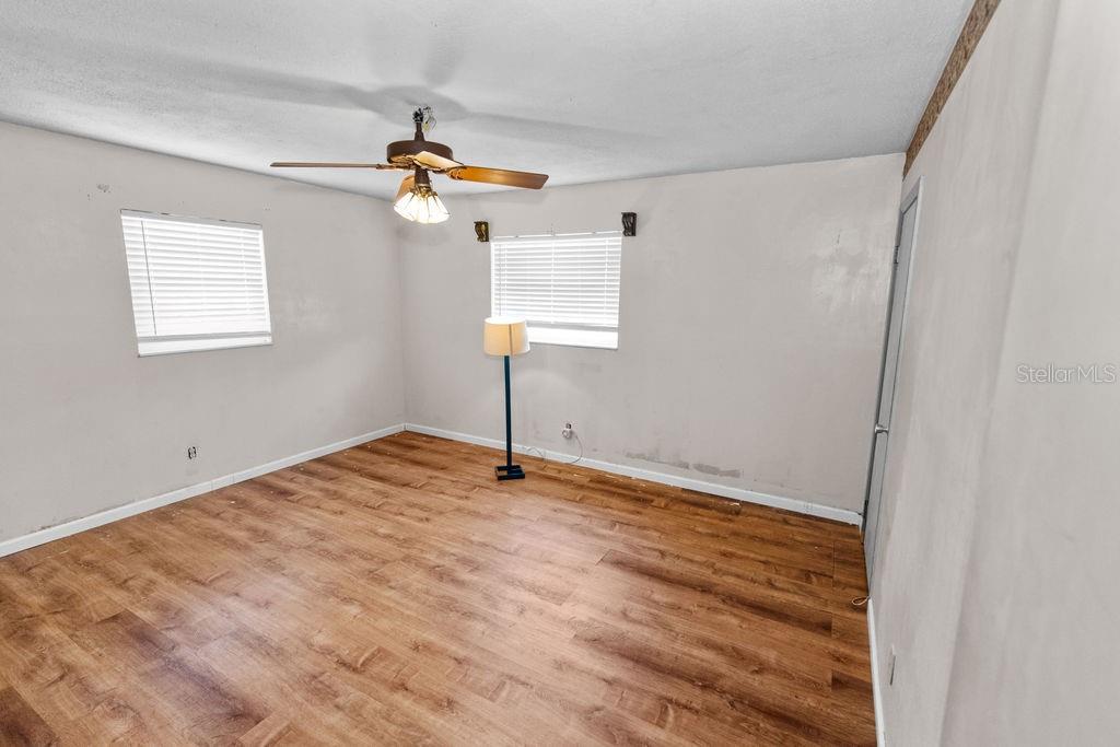 Image 32 of 43 For 6261 20th Street S