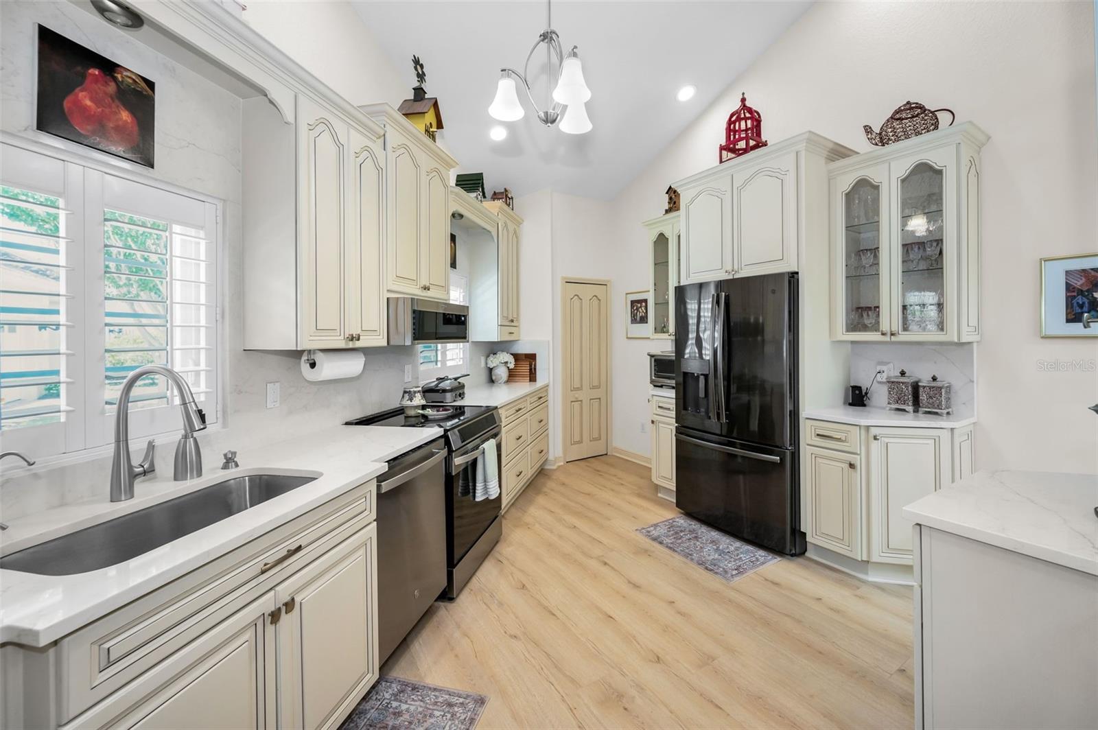 Image 24 of 69 For 2177 Oak Forest Lane