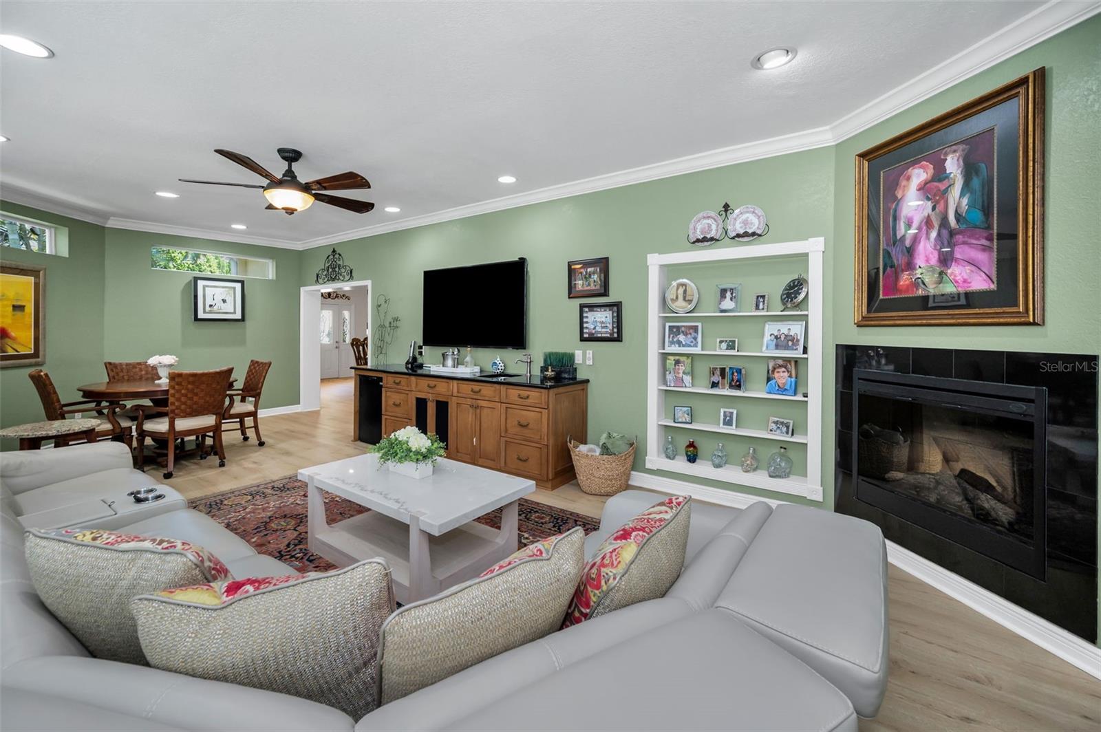 Image 33 of 69 For 2177 Oak Forest Lane