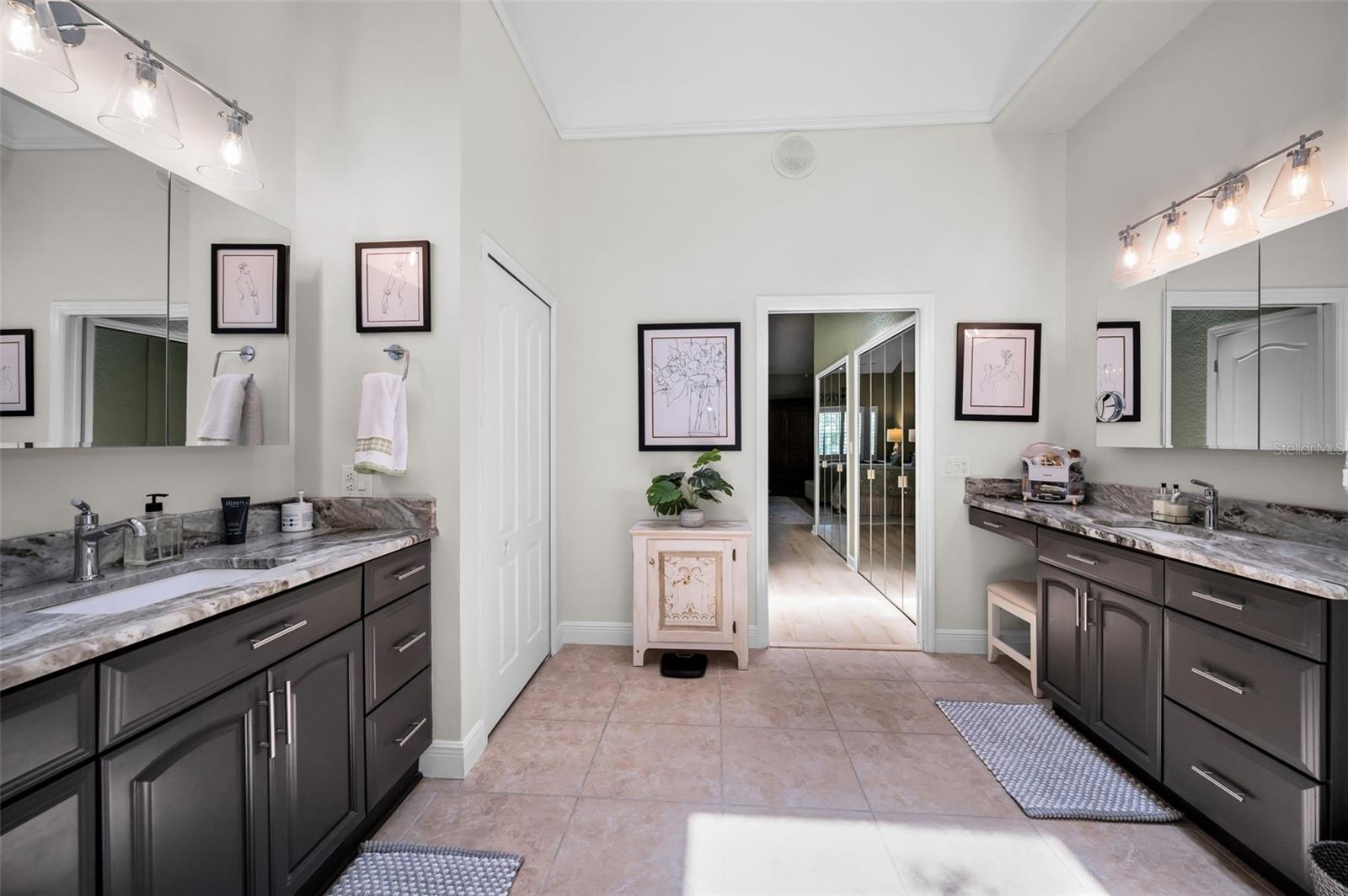Image 43 of 69 For 2177 Oak Forest Lane