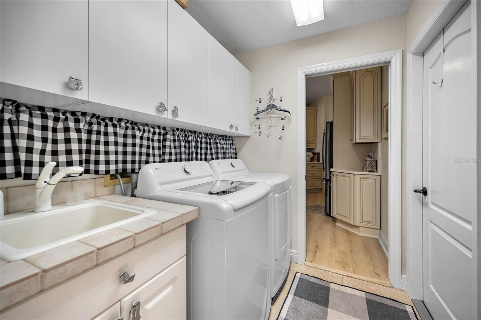 Image 50 of 69 For 2177 Oak Forest Lane
