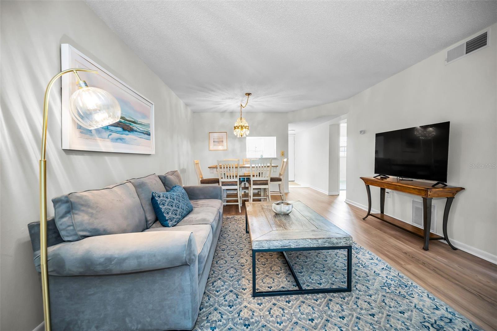 Image 17 of 55 For 970 Virginia Street 109