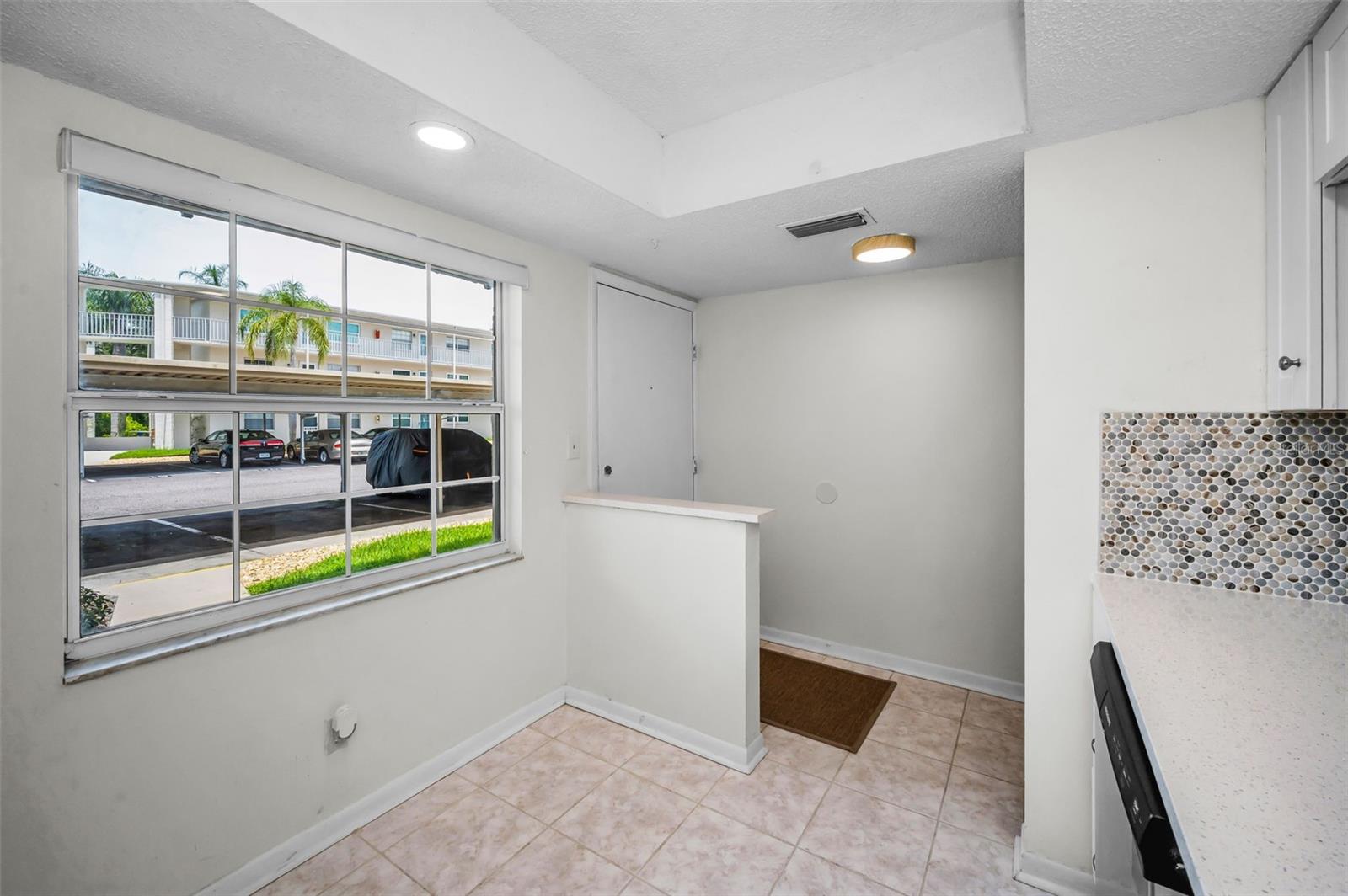 Image 8 of 55 For 970 Virginia Street 109