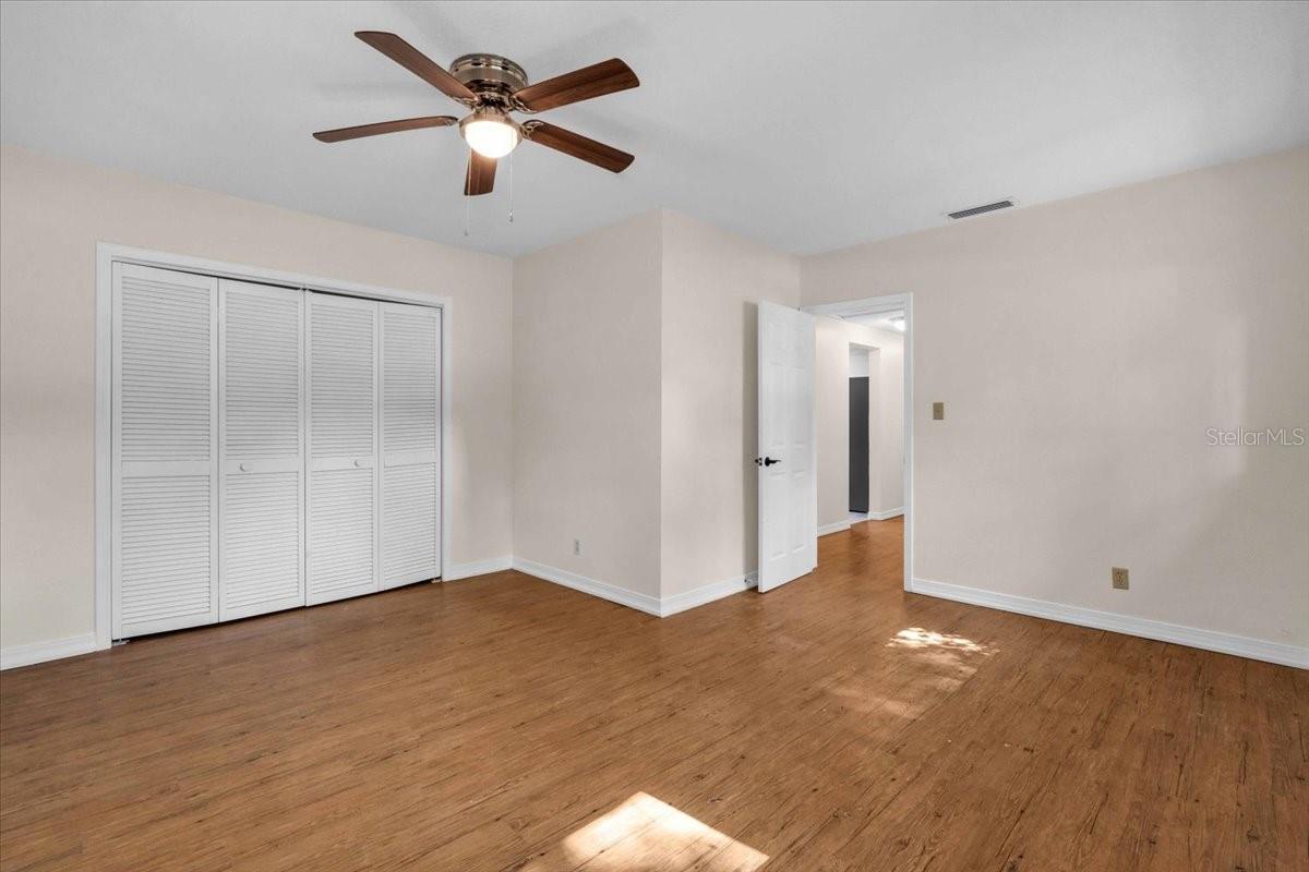 Image 15 of 50 For 5136 68th Street N