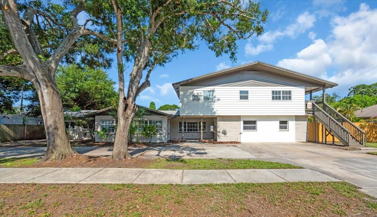 Image 2 of 50 For 5136 68th Street N