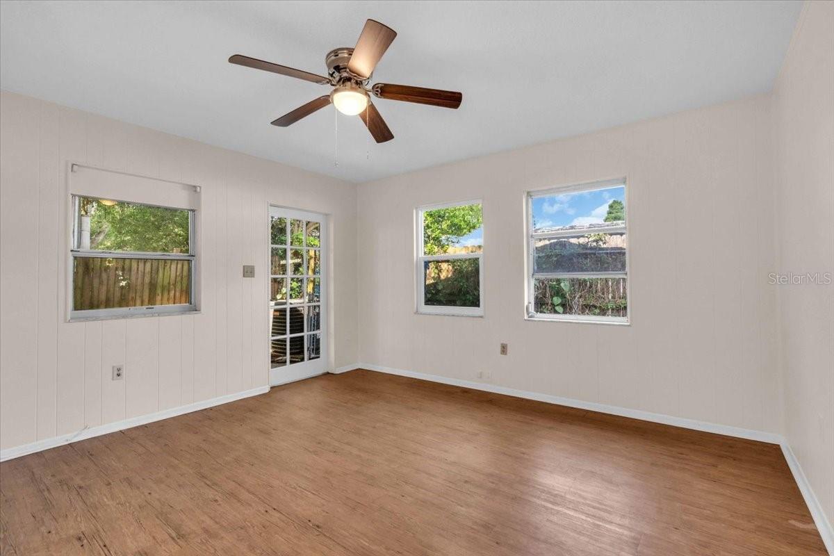 Image 21 of 50 For 5136 68th Street N
