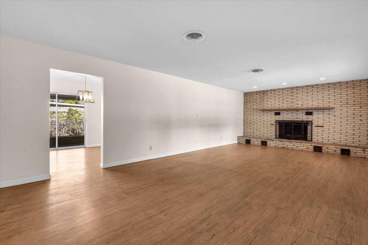 Image 6 of 50 For 5136 68th Street N