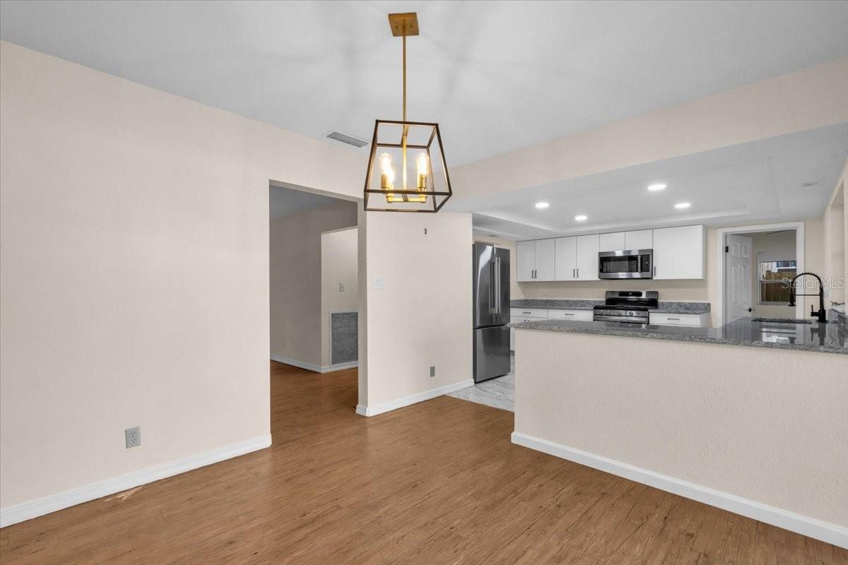Image 8 of 50 For 5136 68th Street N