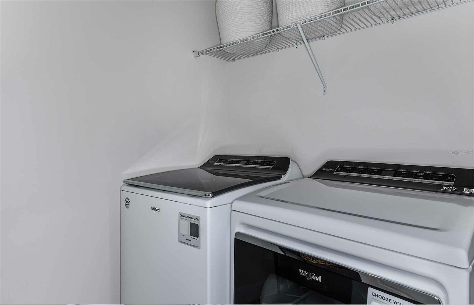 Listing photo id 8 for 1215 Mumford Court