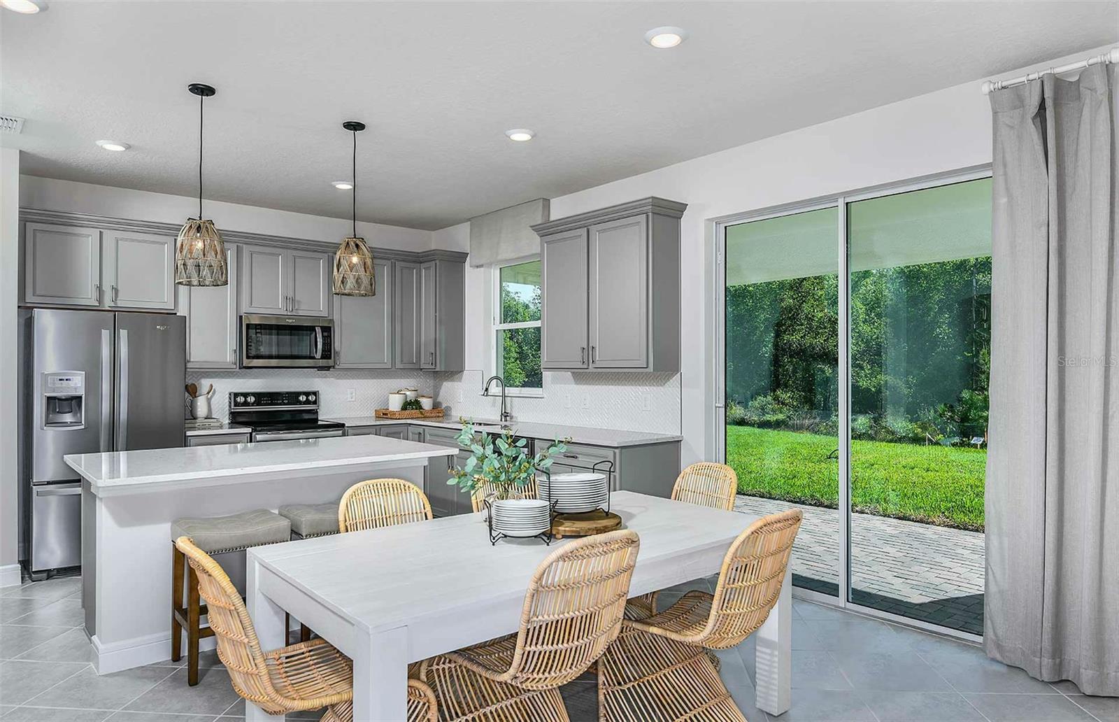 Listing photo id 1 for 1215 Mumford Court