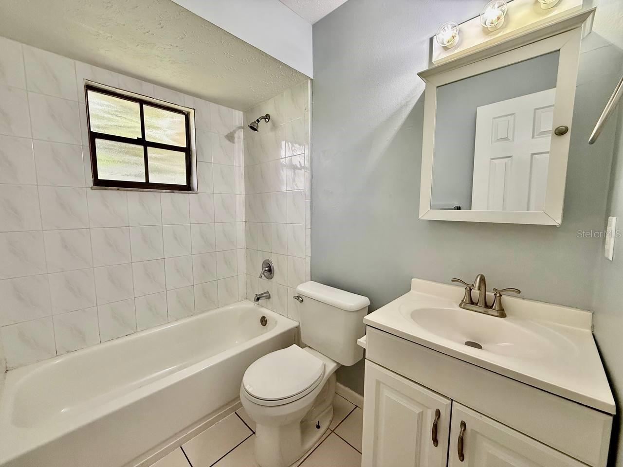 Image 10 of 13 For 10812 Hannaway Drive E