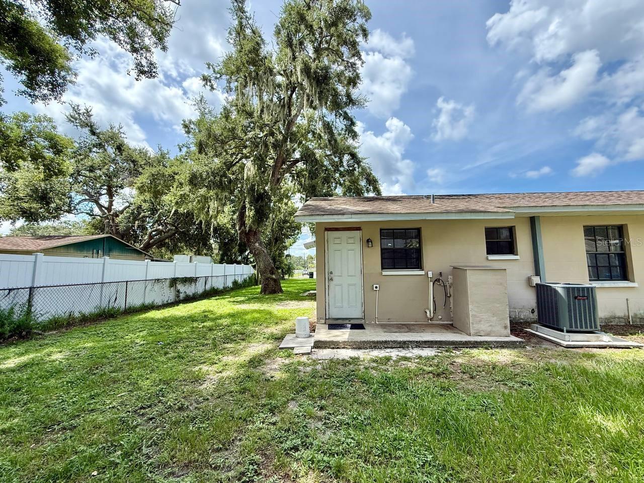Image 13 of 13 For 10812 Hannaway Drive E