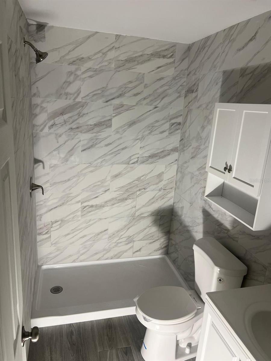 Image 24 of 28 For 4215 Bay Drive 1805b