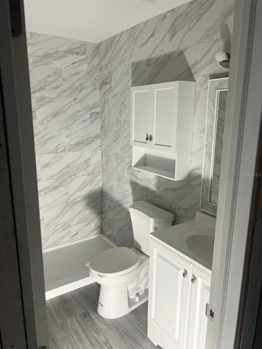 Image 27 of 28 For 4215 Bay Drive 1805b