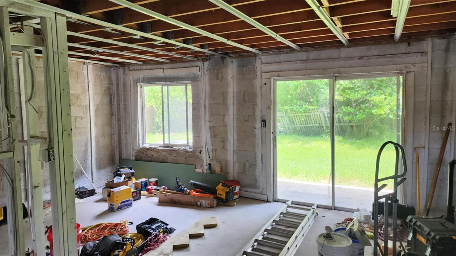 Image 4 of 19 For 4215 Bay Drive 1805b