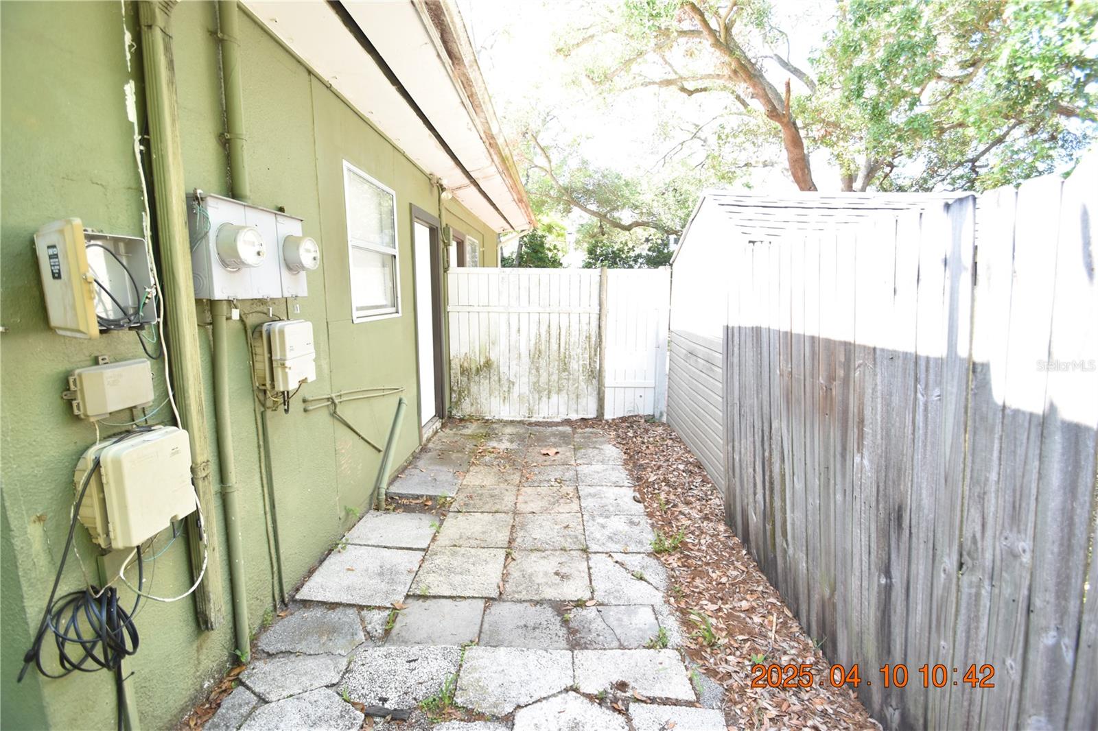 Image 10 of 34 For 400 Comet Avenue Right