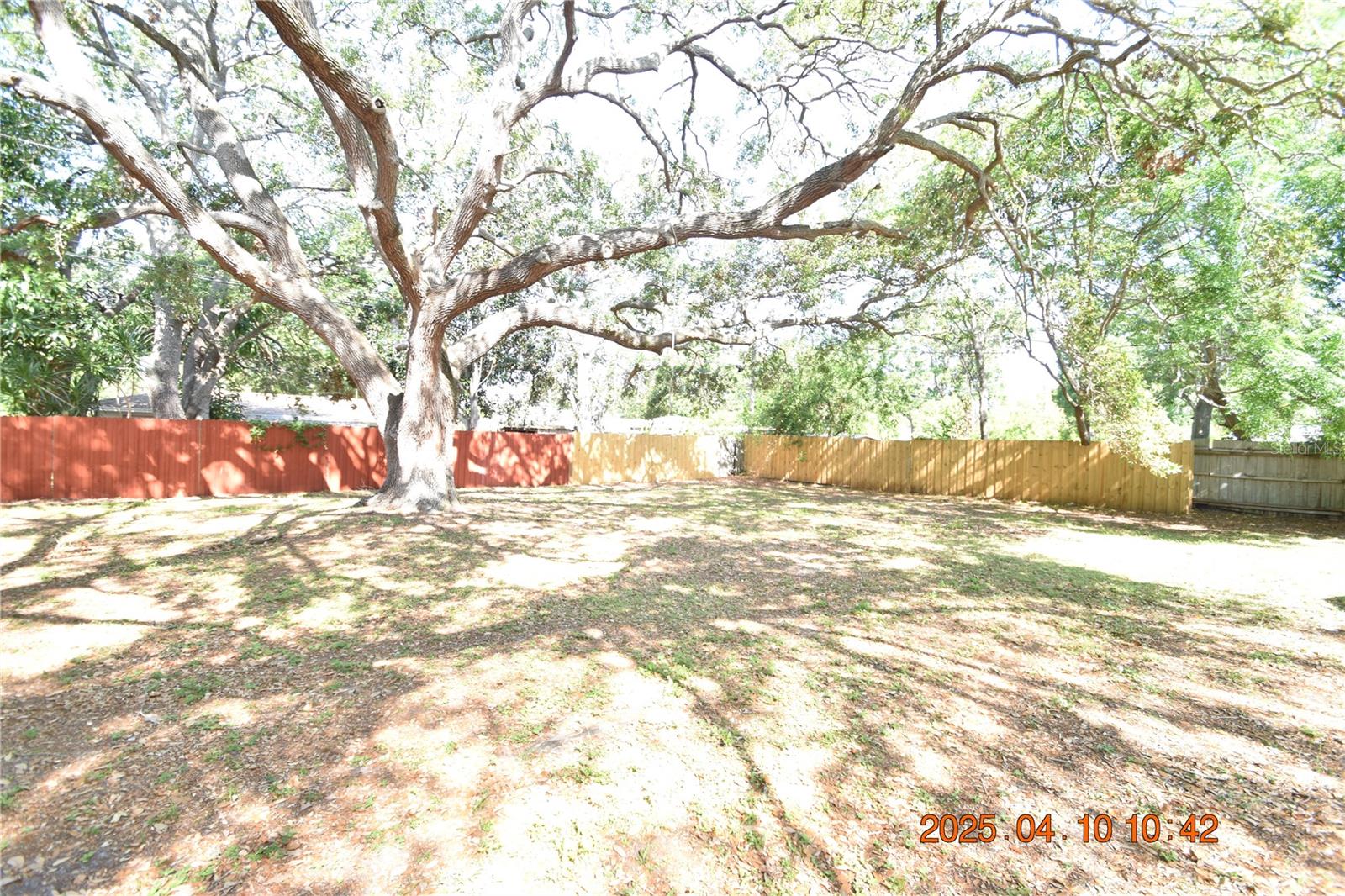 Image 8 of 34 For 400 Comet Avenue Right