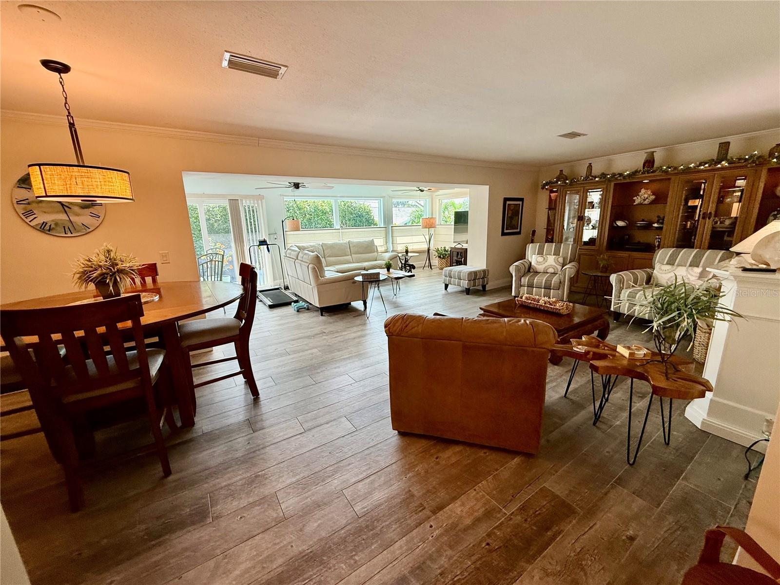Image 14 of 99 For 1135 Fountainhead Drive