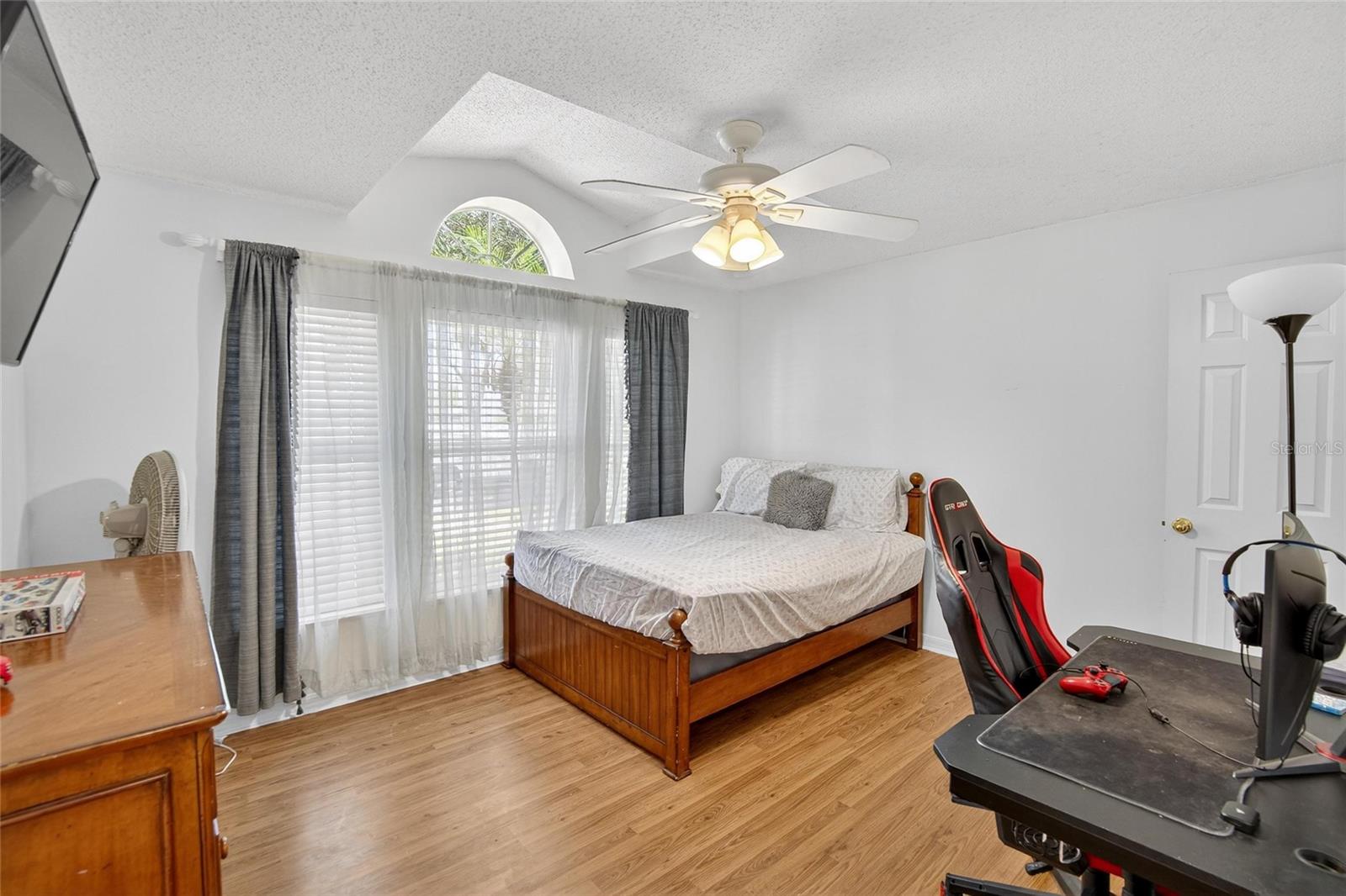 Image 22 of 69 For 13040 Waterbourne Drive