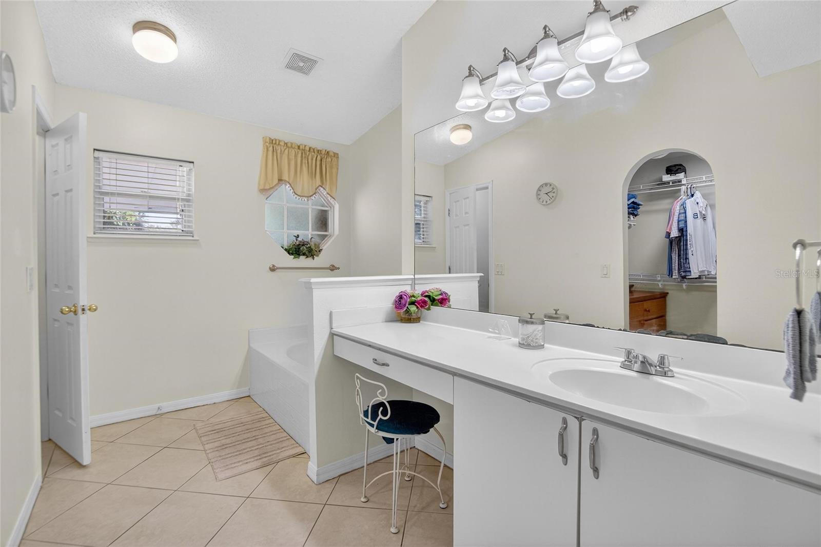 Image 26 of 69 For 13040 Waterbourne Drive