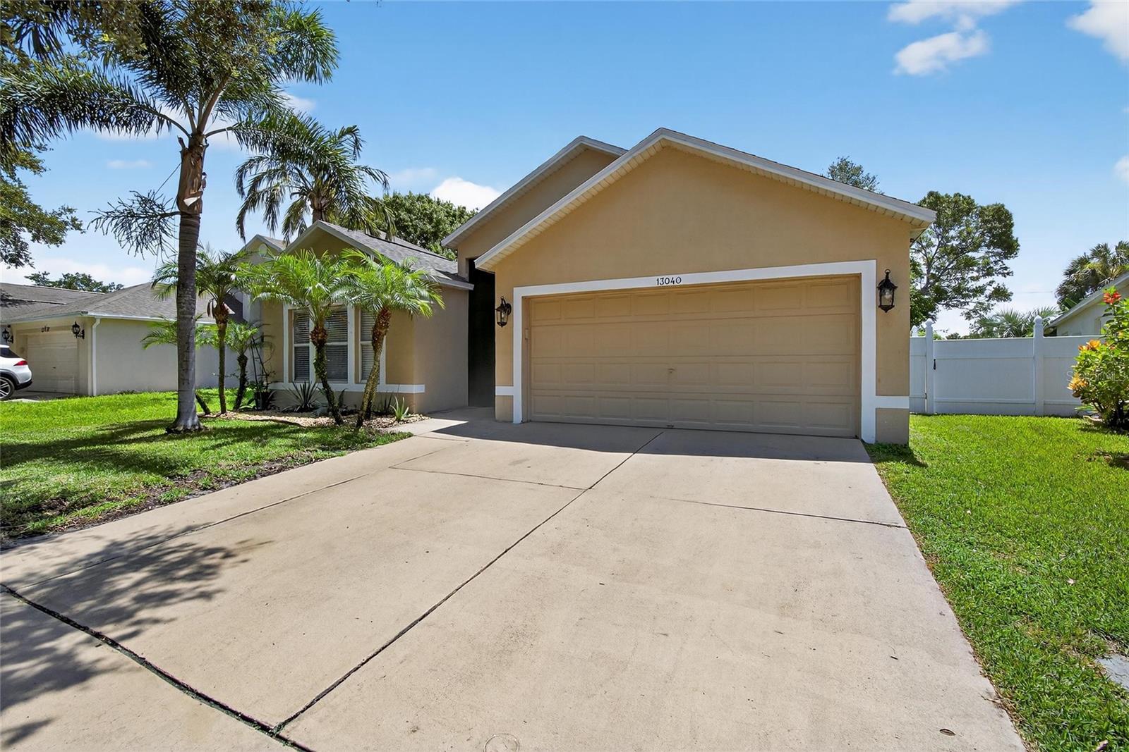 Image 4 of 69 For 13040 Waterbourne Drive
