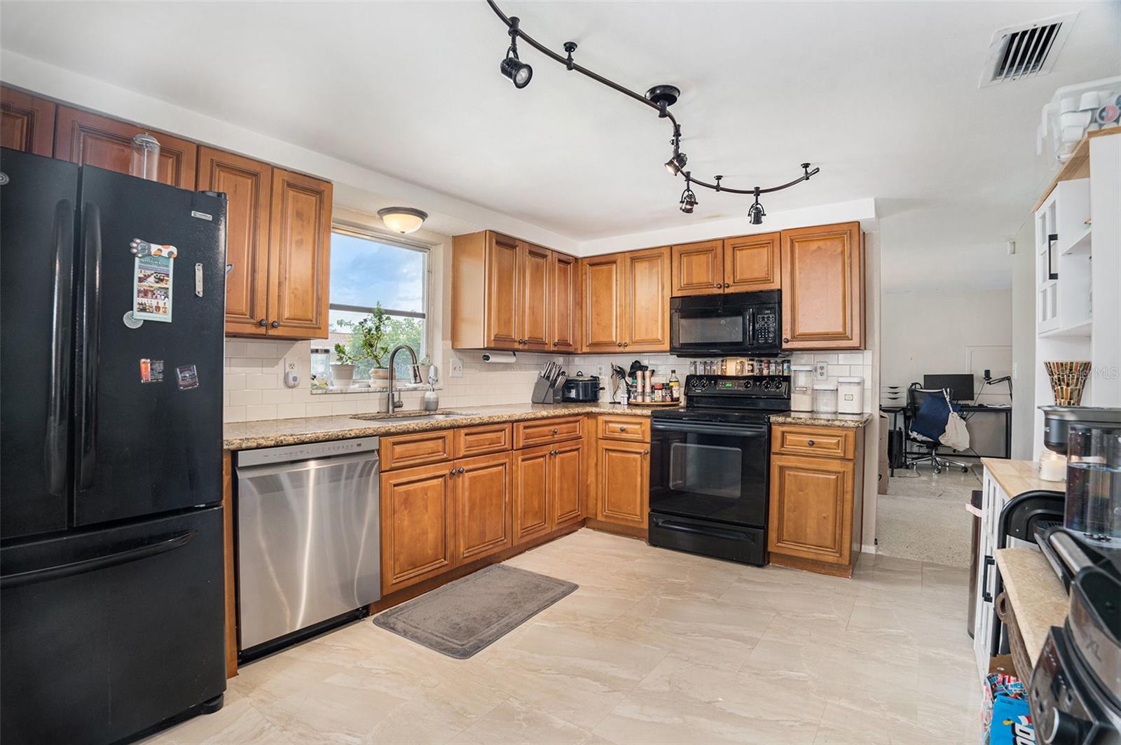 Image 12 of 27 For 7510 Tyson Drive