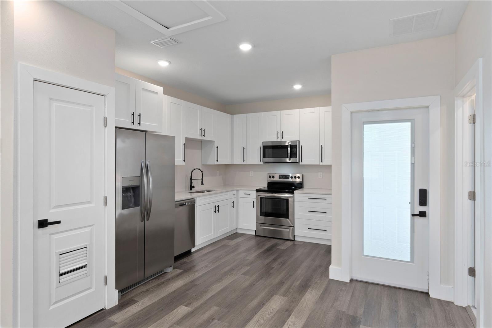 Image 11 of 32 For 3501 3rd Avenue N