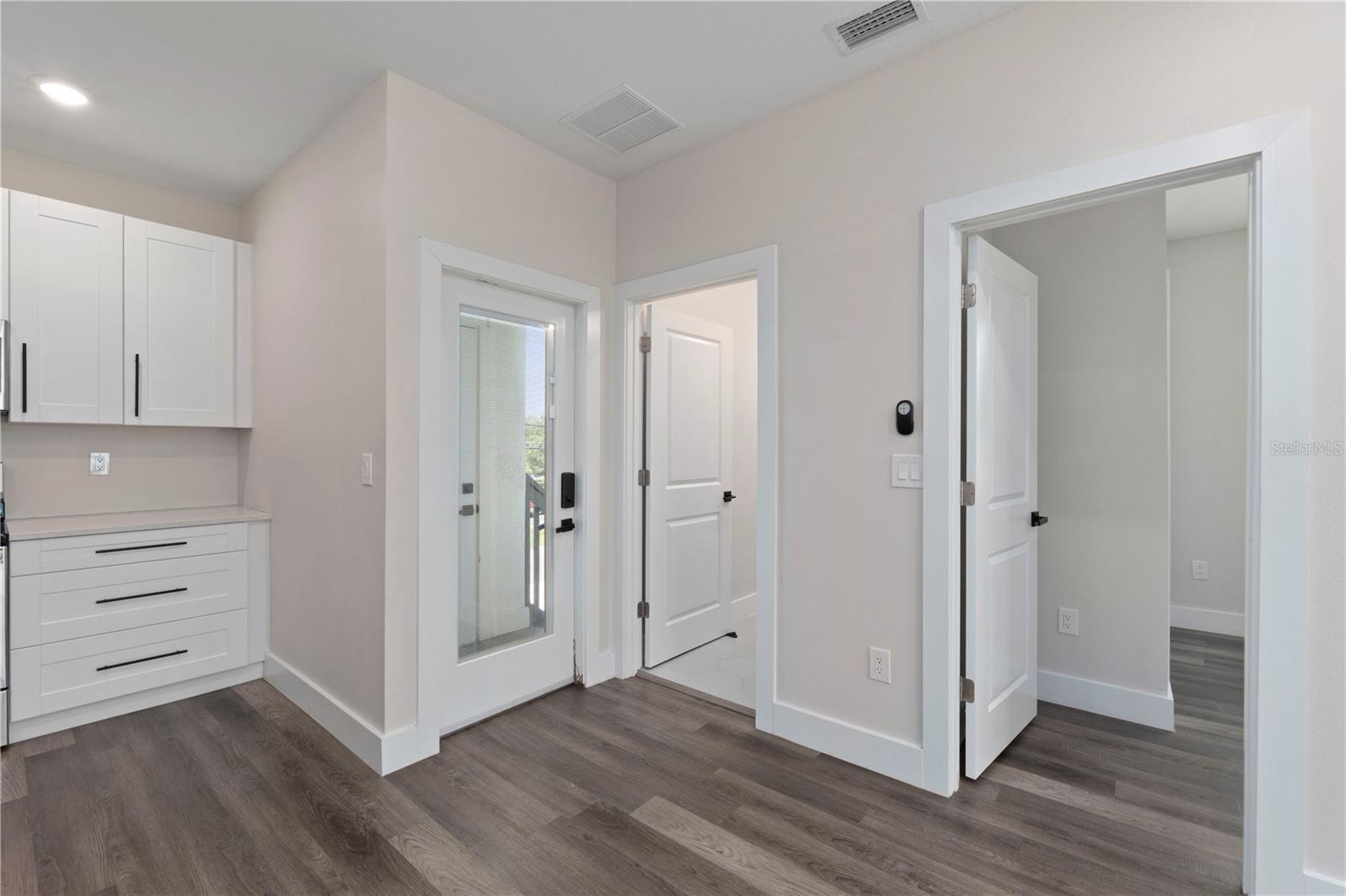 Image 12 of 32 For 3501 3rd Avenue N