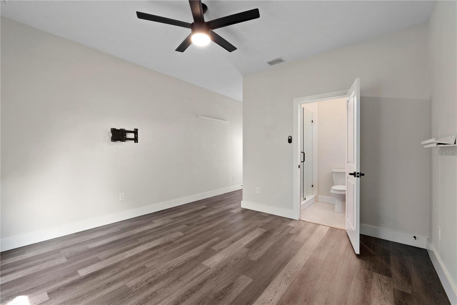 Image 26 of 32 For 3501 3rd Avenue N