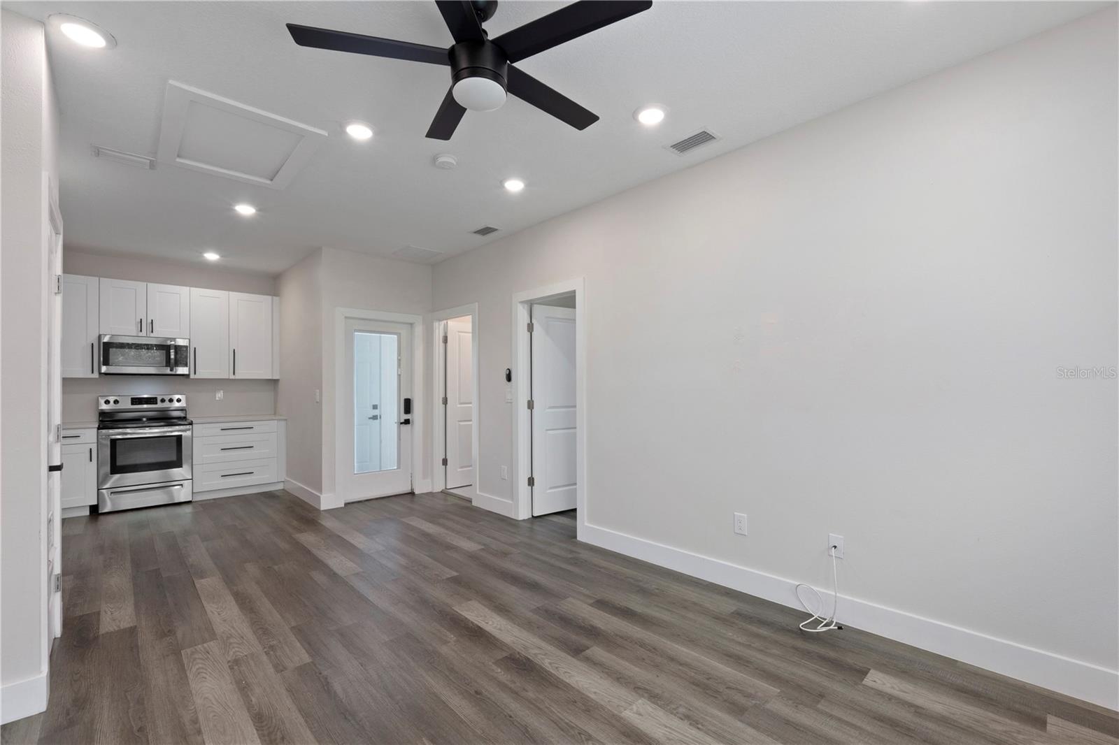 Image 5 of 32 For 3501 3rd Avenue N