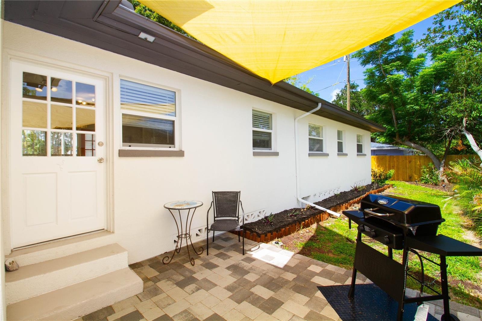 Image 12 of 48 For 2300 8th Avenue Sw