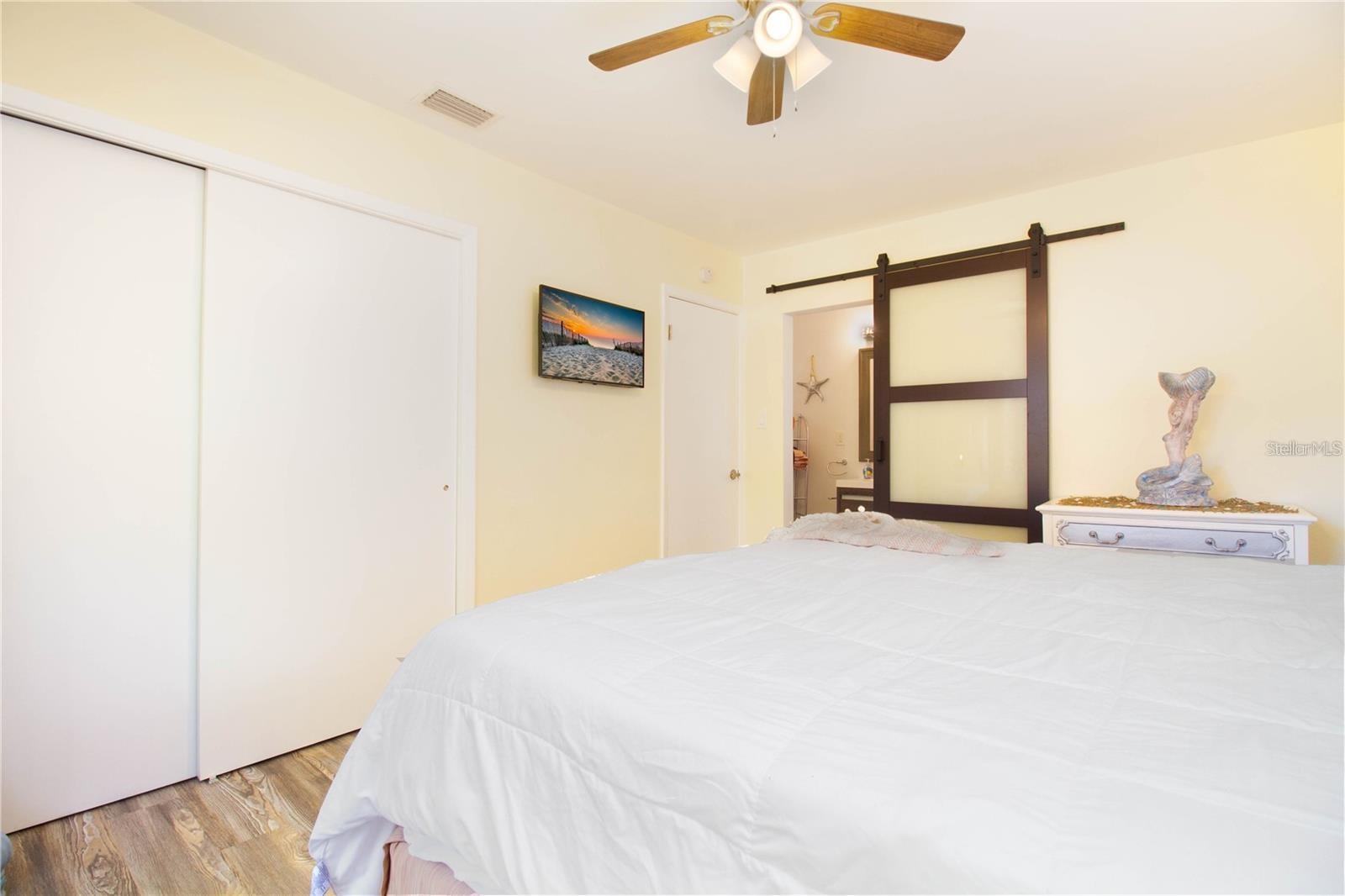 Image 17 of 48 For 2300 8th Avenue Sw