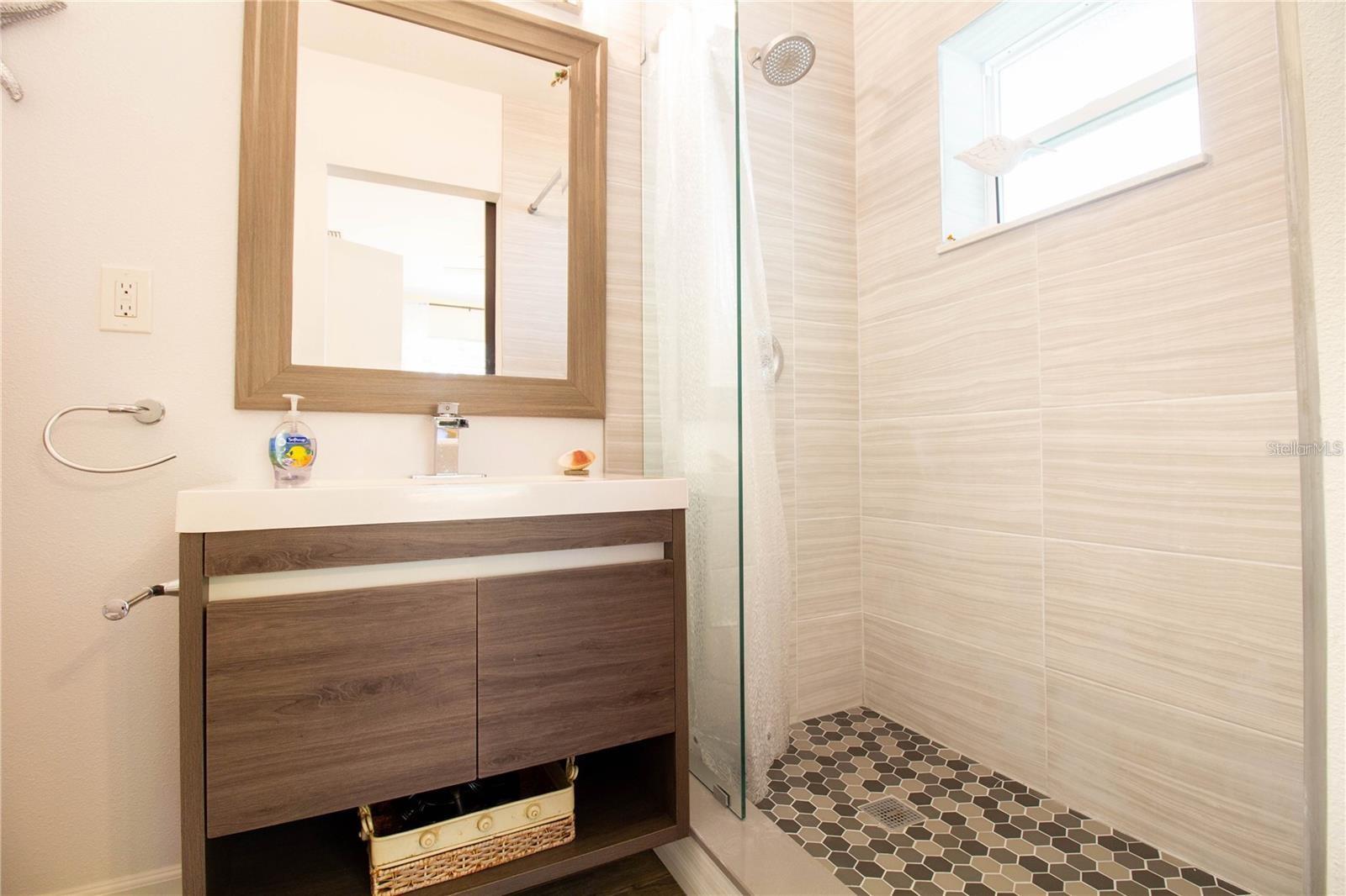 Image 18 of 48 For 2300 8th Avenue Sw
