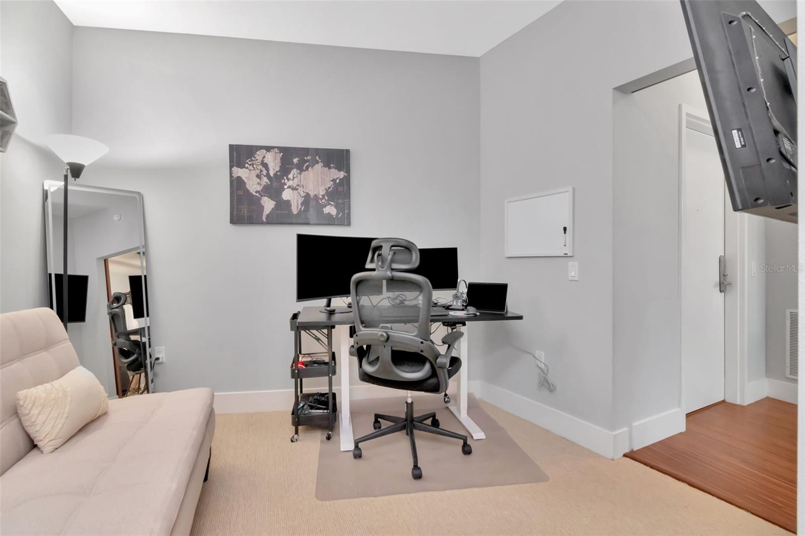 Image 21 of 44 For 111 12th Street 1408
