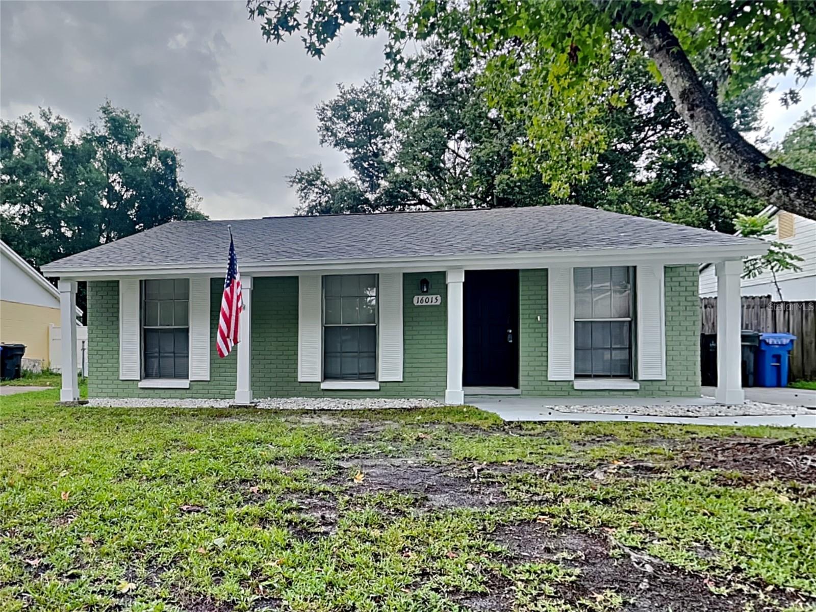 Details for 16015 Splitlog Drive, TAMPA, FL 33618