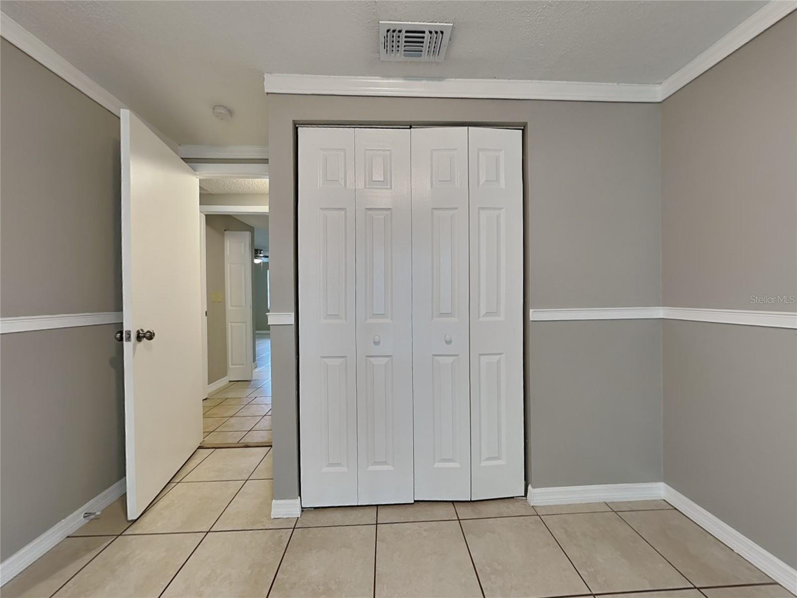 Image 12 of 17 For 16015 Splitlog Drive