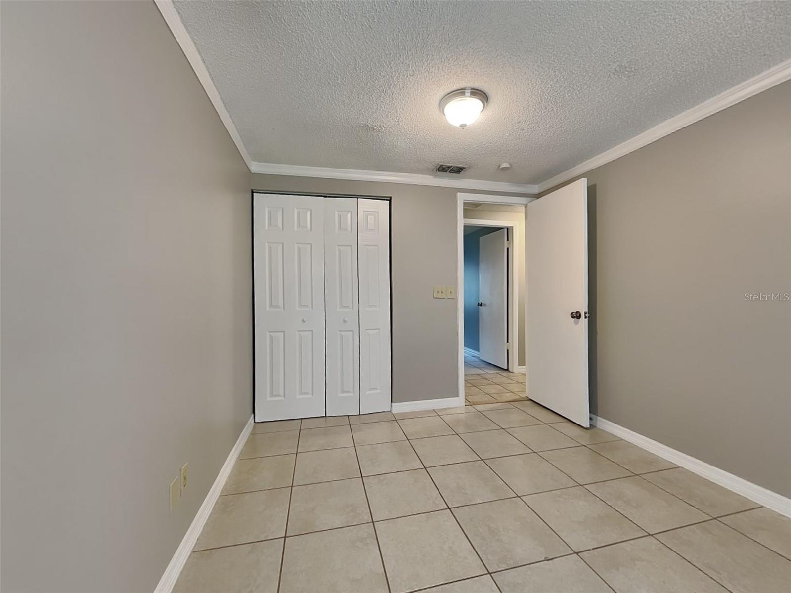 Image 14 of 17 For 16015 Splitlog Drive