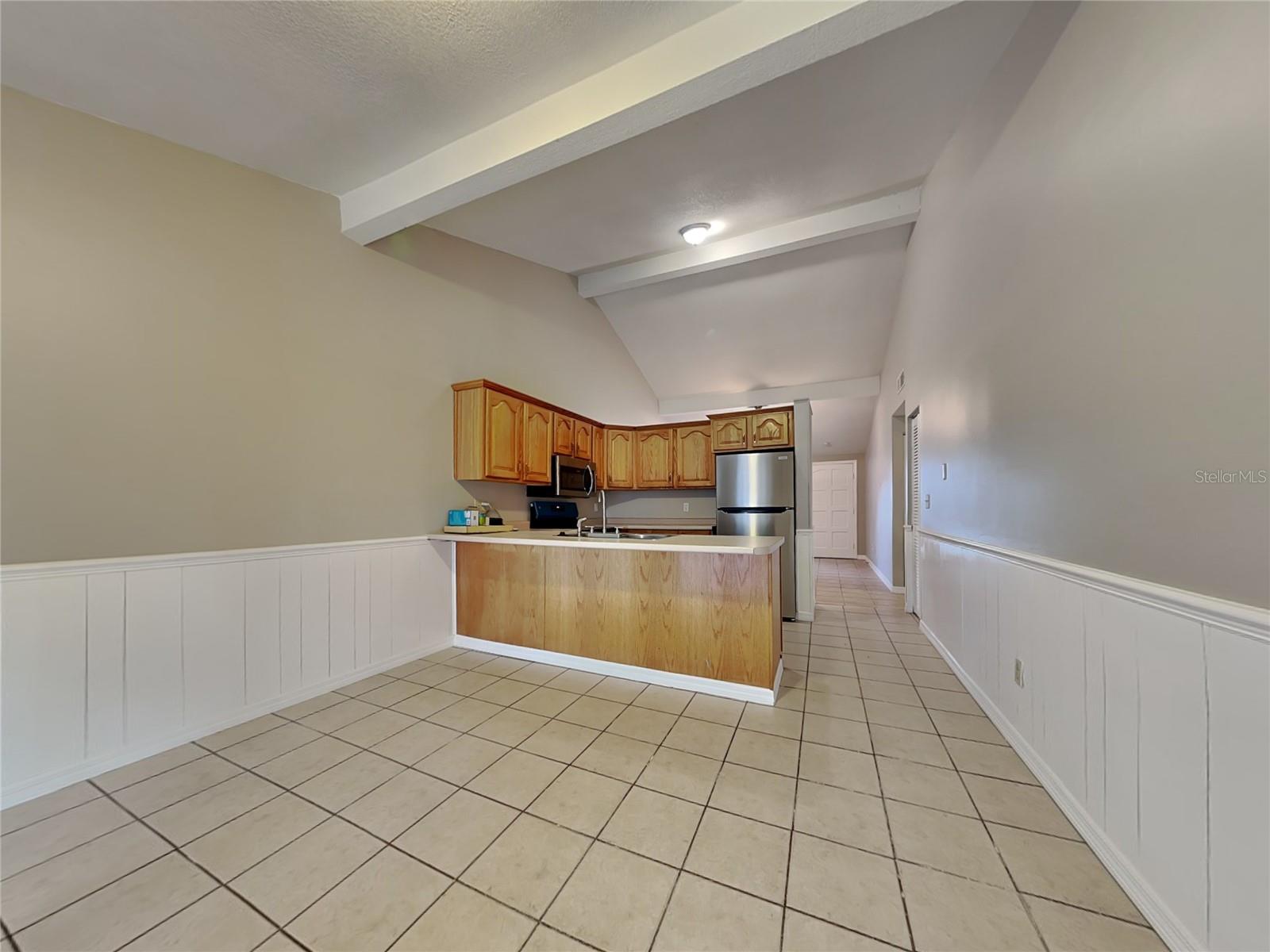 Image 5 of 17 For 16015 Splitlog Drive