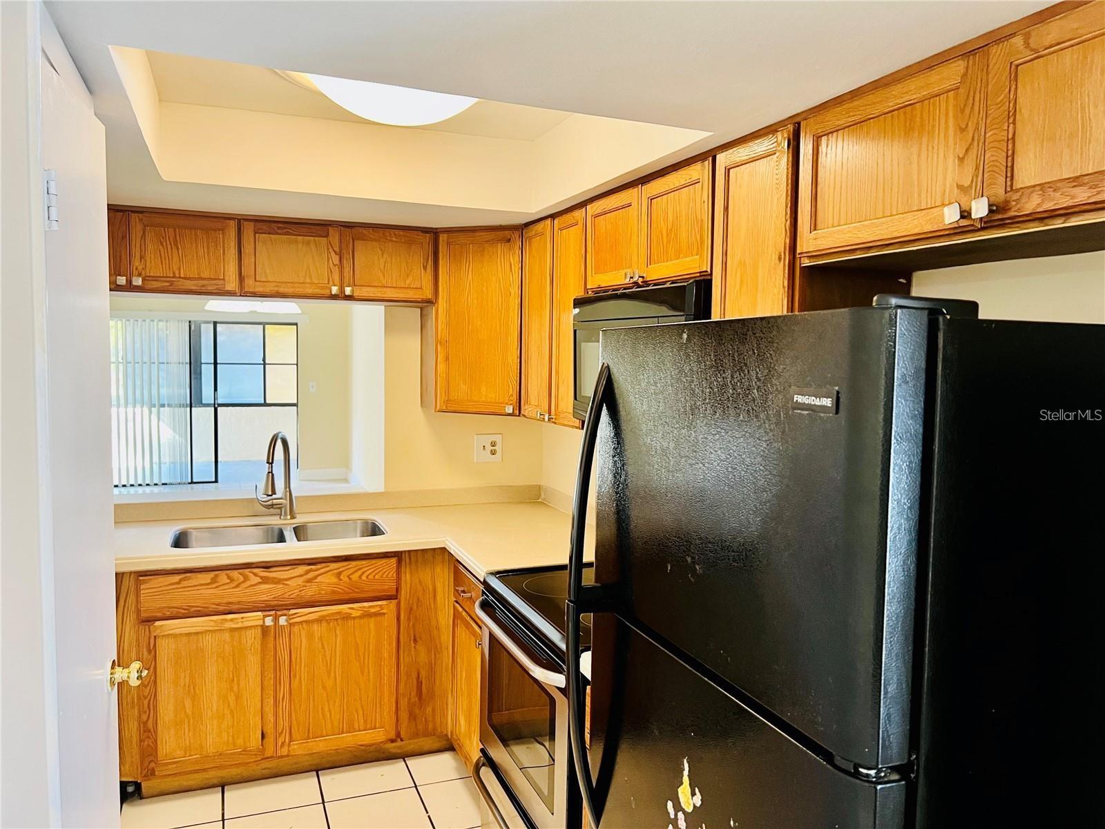 Image 13 of 43 For 7818 Niagara Avenue 205