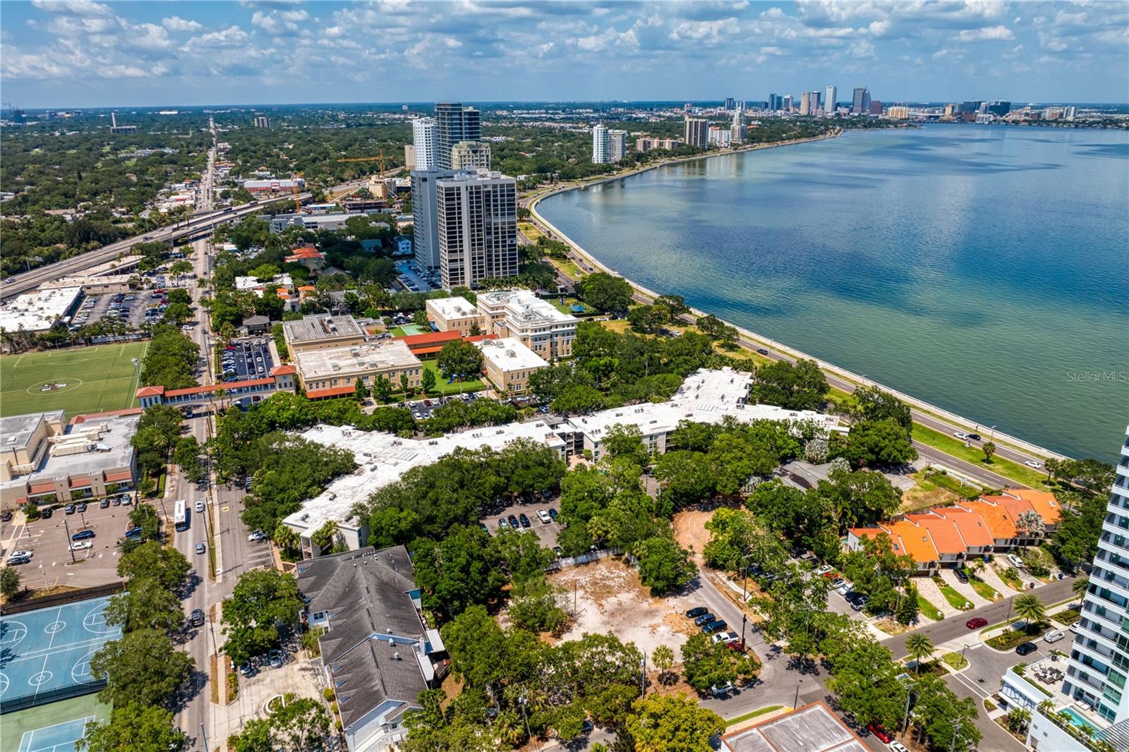 Image 2 of 43 For 3325 Bayshore Boulevard E14