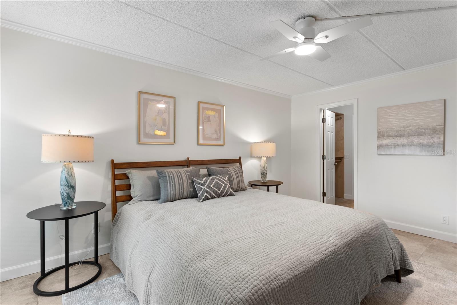 Image 20 of 43 For 3325 Bayshore Boulevard E14