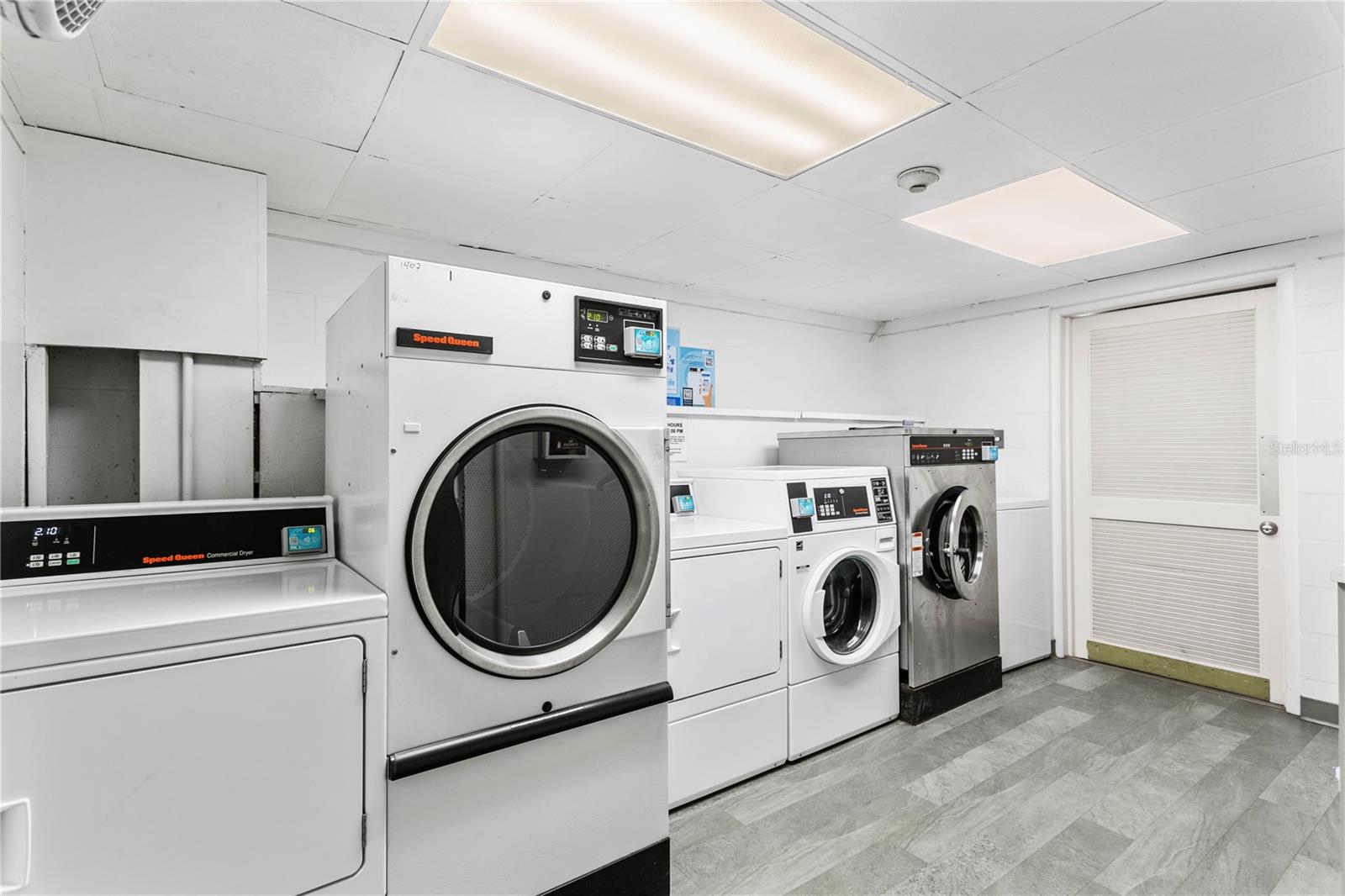 Image 31 of 43 For 3325 Bayshore Boulevard E14