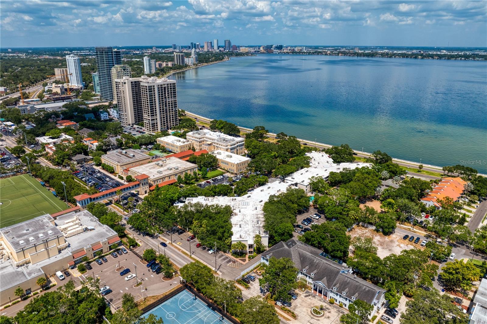 Image 37 of 43 For 3325 Bayshore Boulevard E14