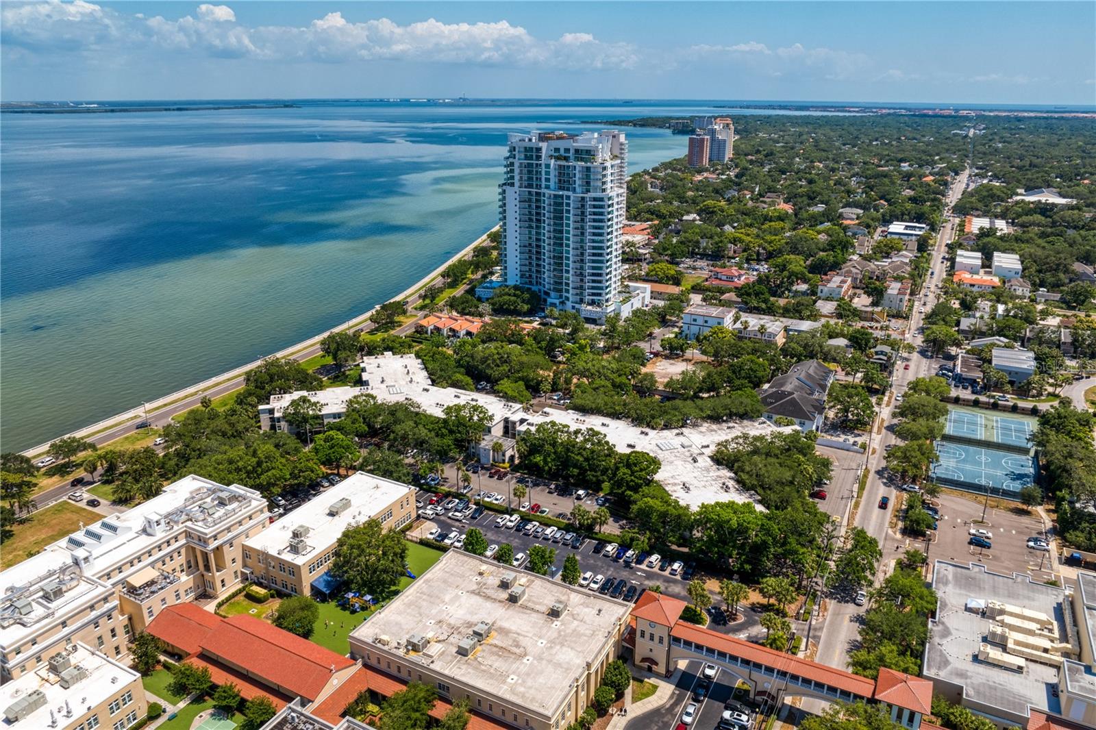 Image 40 of 43 For 3325 Bayshore Boulevard E14